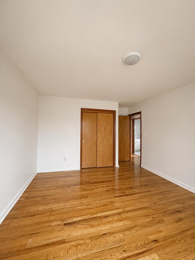 Building Photo - 130 70th St