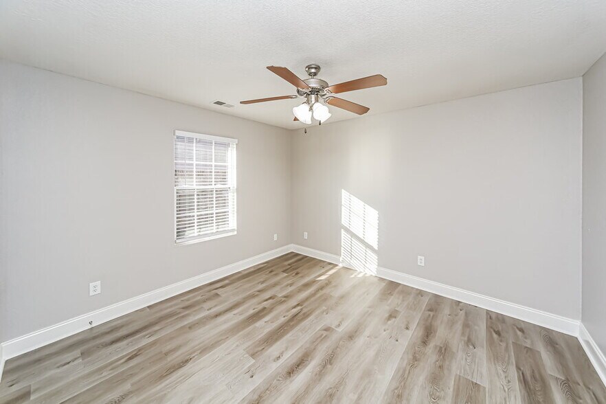 Building Photo - 4216 Blake Cir