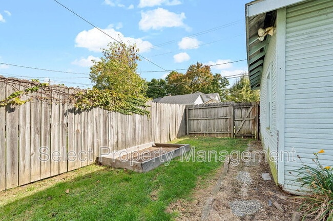 Building Photo - 1202 N Anthony Blvd