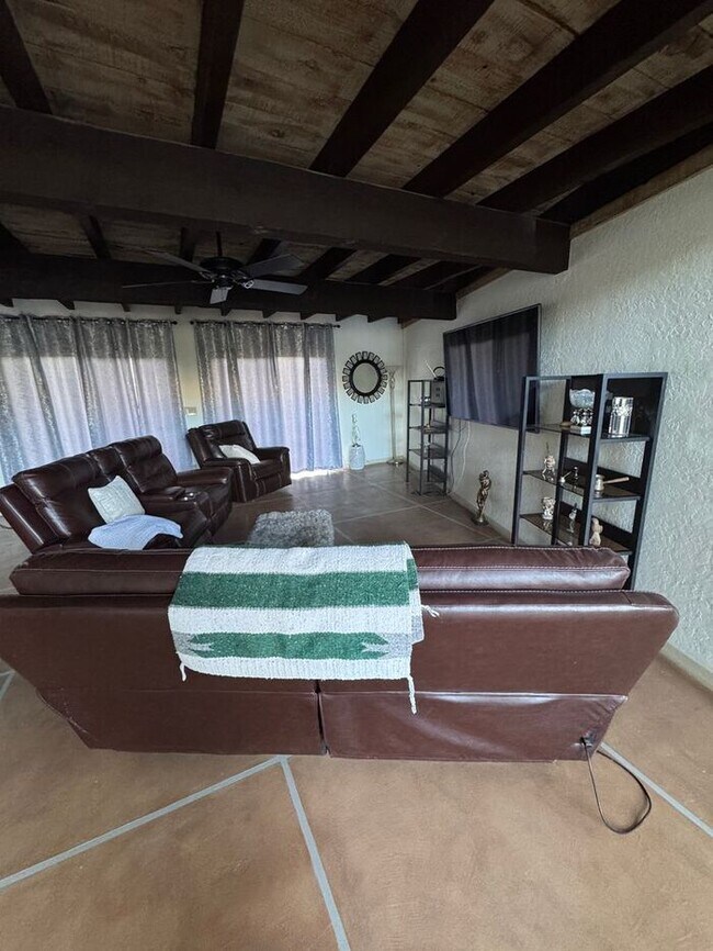 Building Photo - 4030 E Camino de la Bajada