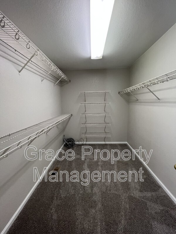 Building Photo - 10580 Garfield St