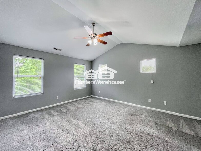 Building Photo - 3925 Krick St