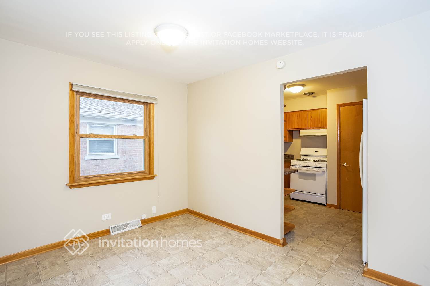 Building Photo - 2820 W 102nd Pl