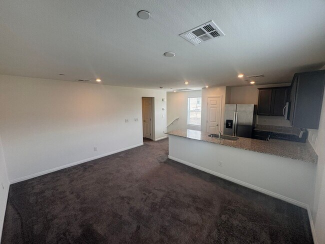 Building Photo - Charming 2-Story Townhome | 2 Bedrooms, 2 Baths & Community Pool