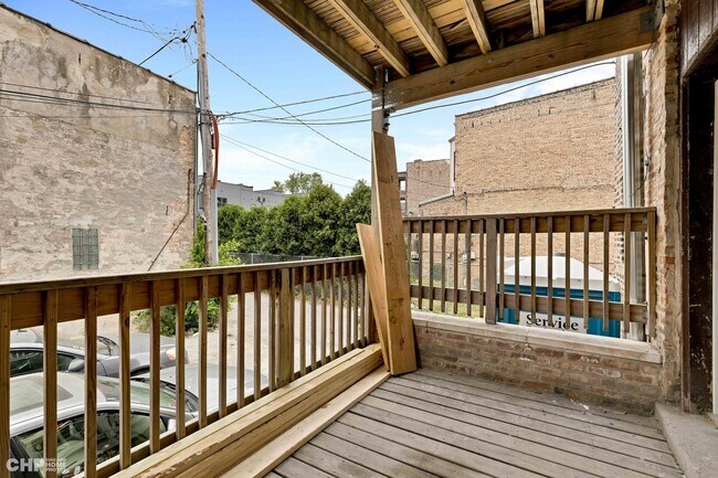 Building Photo - 416 E 44th St