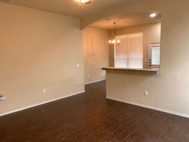 Building Photo - 3/2.5/2 in Creekside Crossing / 2 Stories ...