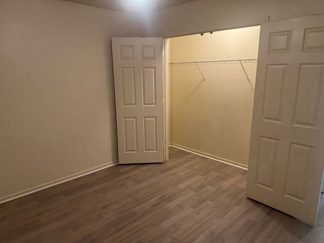 Building Photo - 4215 Walnut Park Dr