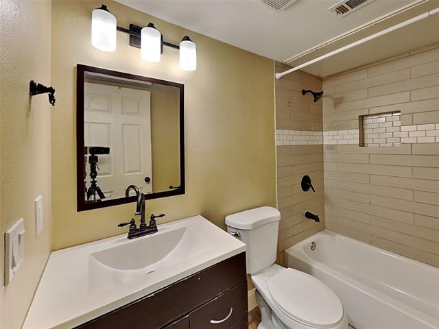 Building Photo - 12012 Leisure Dr