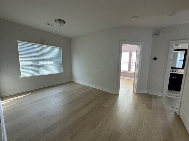 Building Photo - 18406 Vivacious Ln