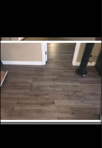 Wood flooring - 21800 Schoenborn St