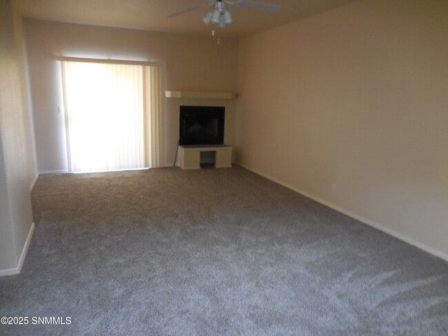 Building Photo - 3219 Eagle Ridge Dr