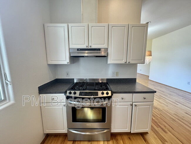 Building Photo - 2611 NW Upshur St