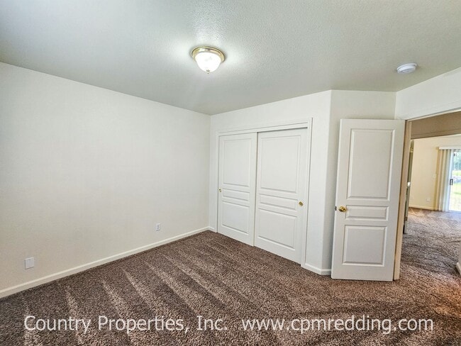 Building Photo - 3 Bedroom House on Cul-De-Sac Available Soon!