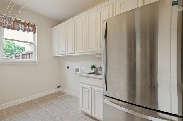 Building Photo - 804 Waterbury Ct