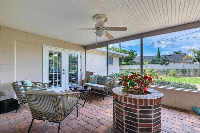 Building Photo - 2490 Lauder Dr