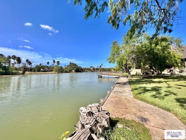 Building Photo - 6744 Central Blvd