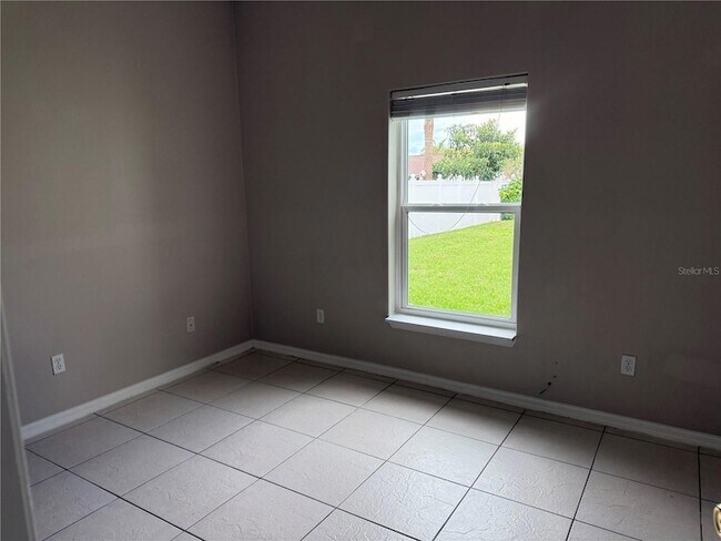 Building Photo - 125 Florida Park Dr N