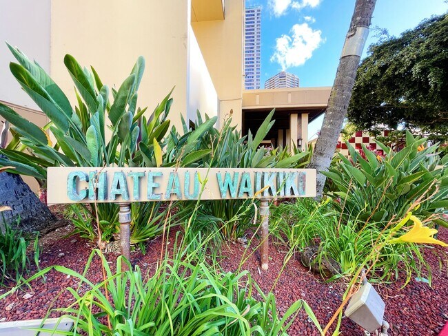 Building Photo - Downtown Waikiki 1/1 with Central A/C.  Re...