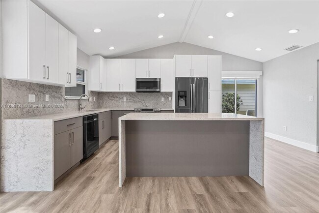 Building Photo - 13934 SW 103rd Terrace