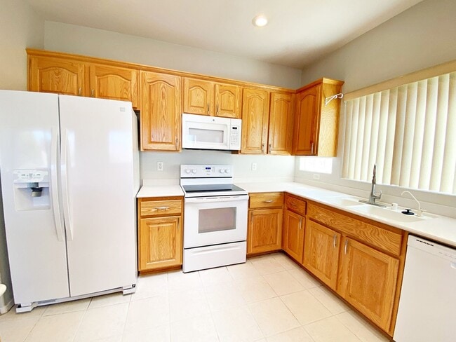Building Photo - 2 BEDROOM SINGLE STORY IN AGE RESTRICTED S...