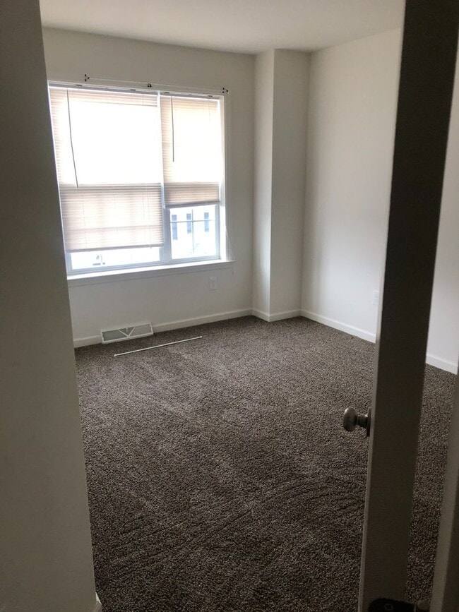 Building Photo - Beautiful 3 Bedroom, 2.5 Bath Townhome in Dallastown School District!