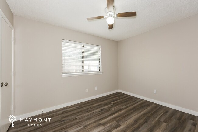 Building Photo - 305 Mahogany Dr