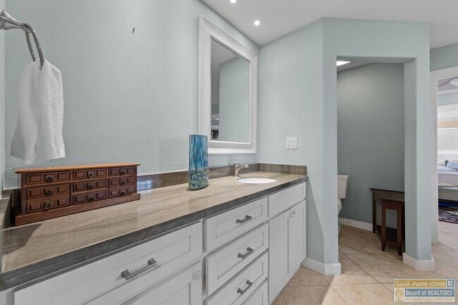 Building Photo - 22 Laguna Madre Dr