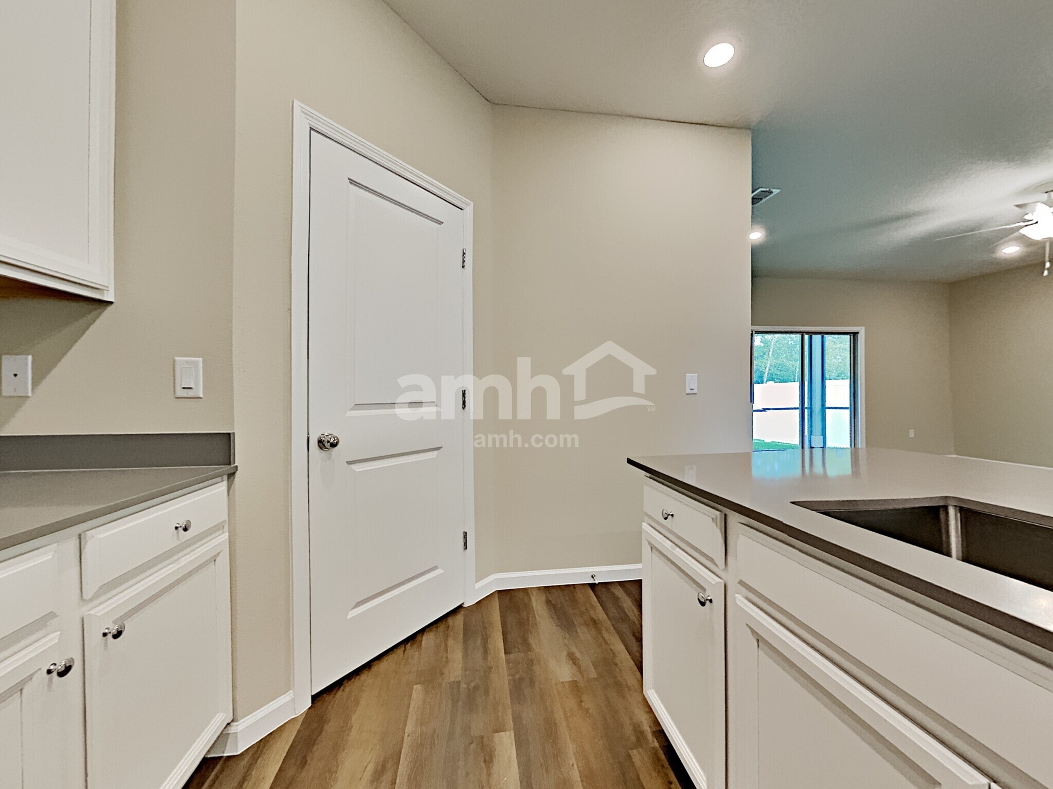 Building Photo - 194 Edge Park Trl