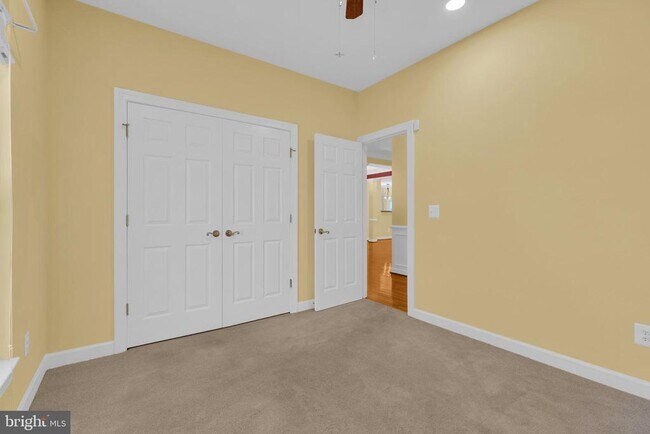 Building Photo - 46855 Willowood Pl