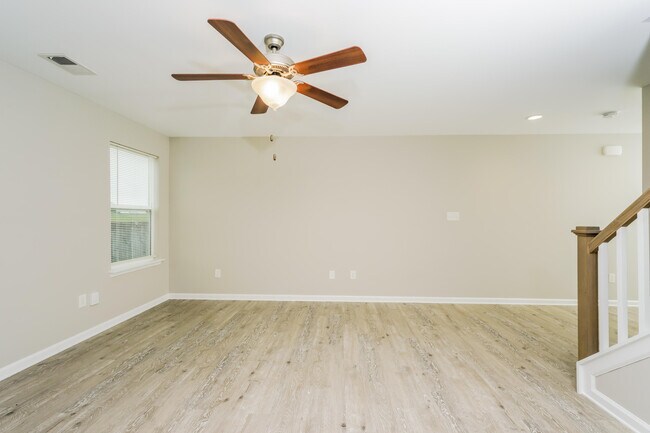 Building Photo - 2500 Guildhall Ln