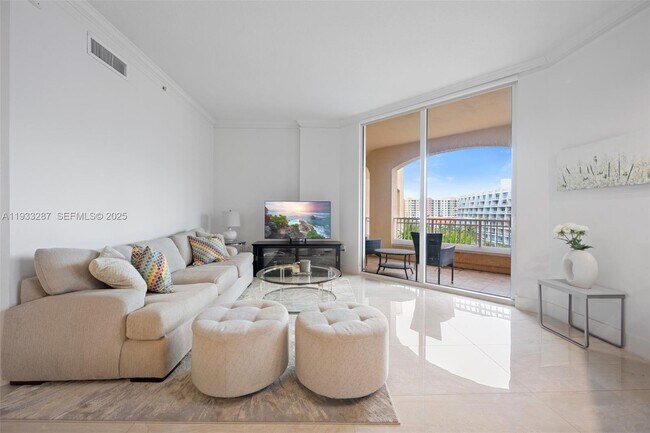 Building Photo - 3001 NE 185th St