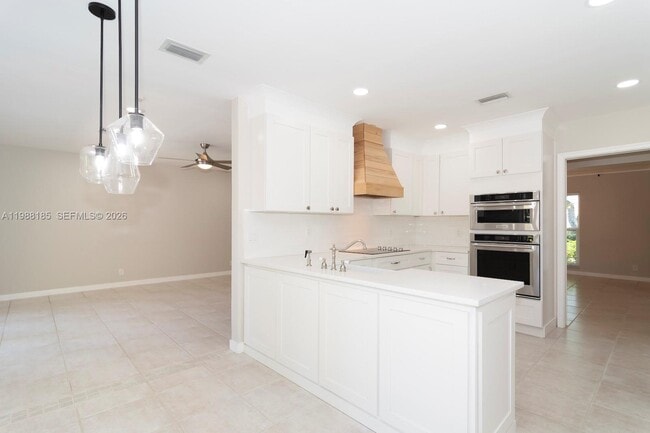 Building Photo - 2011 NE 211th St