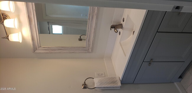 Building Photo - 4440 E Campbell Ave