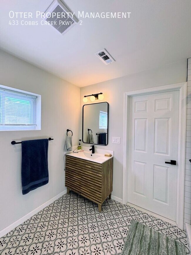 Building Photo - 433 Cobbs Creek Pkwy