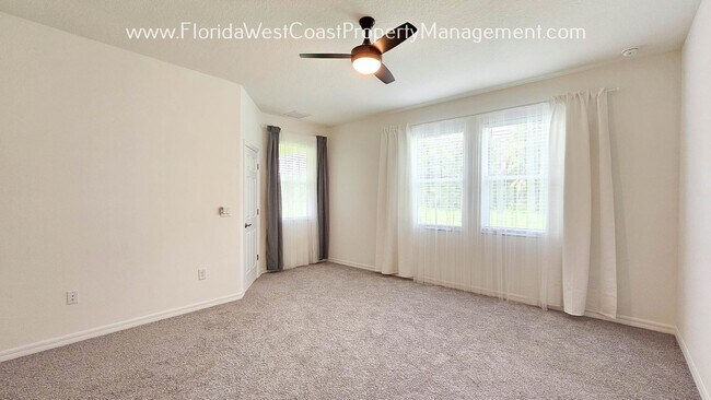 Building Photo - OUTSTANDING SUMMERWOODS -PARRISH 3 BEDROOM...