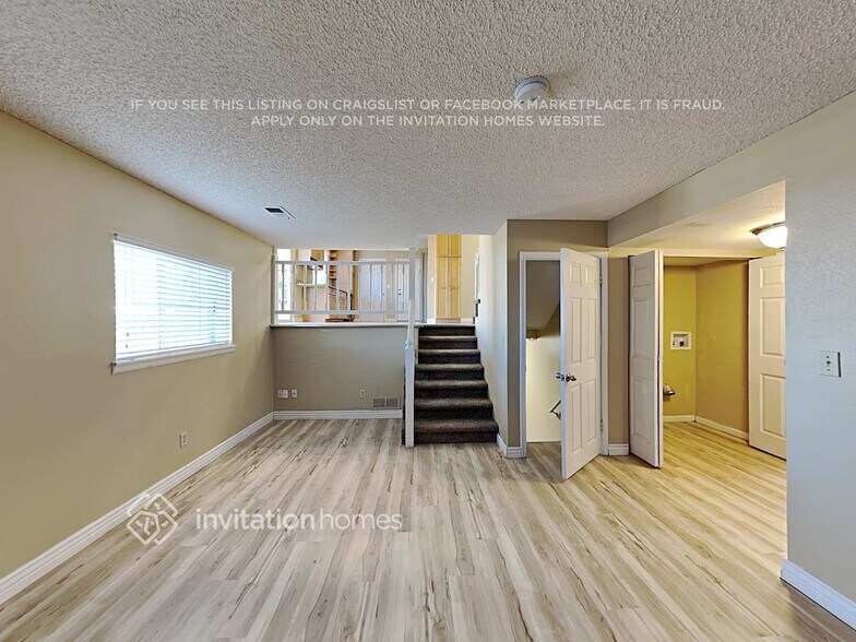 Building Photo - 21501 E Aberdeen Dr