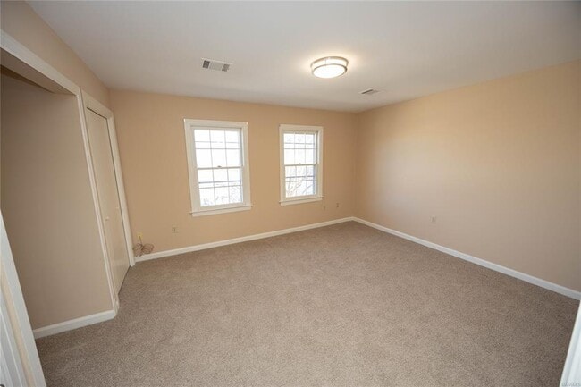 Building Photo - 2043 Hazel Hedge Ln