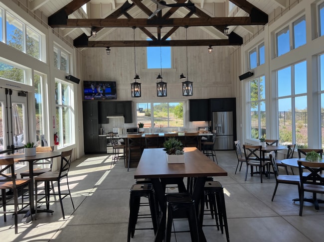 Building Photo - Gorgeous 4 bed, 2.5 bath in the Rice Ranch Community