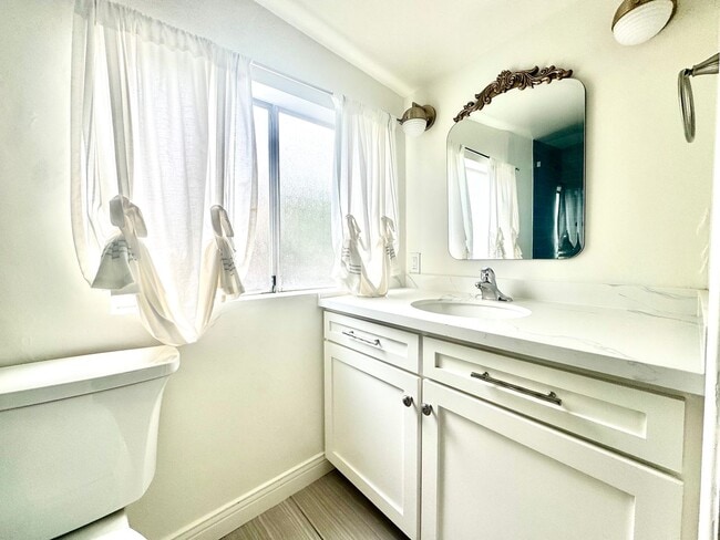 Building Photo - Charming 3 bedroom, 2 bathroom home near Old Town Pasadena