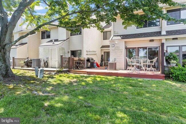 Building Photo - 36 Viburnum Ln