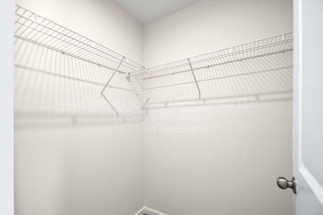 Building Photo - 1227 Southern Sugar Dr