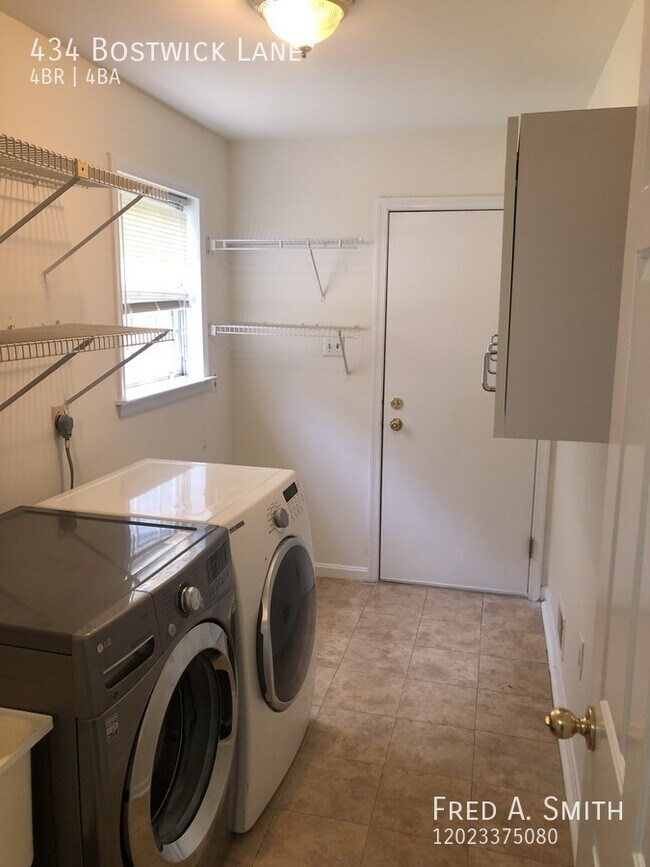 Building Photo - 434 Bostwick Ln