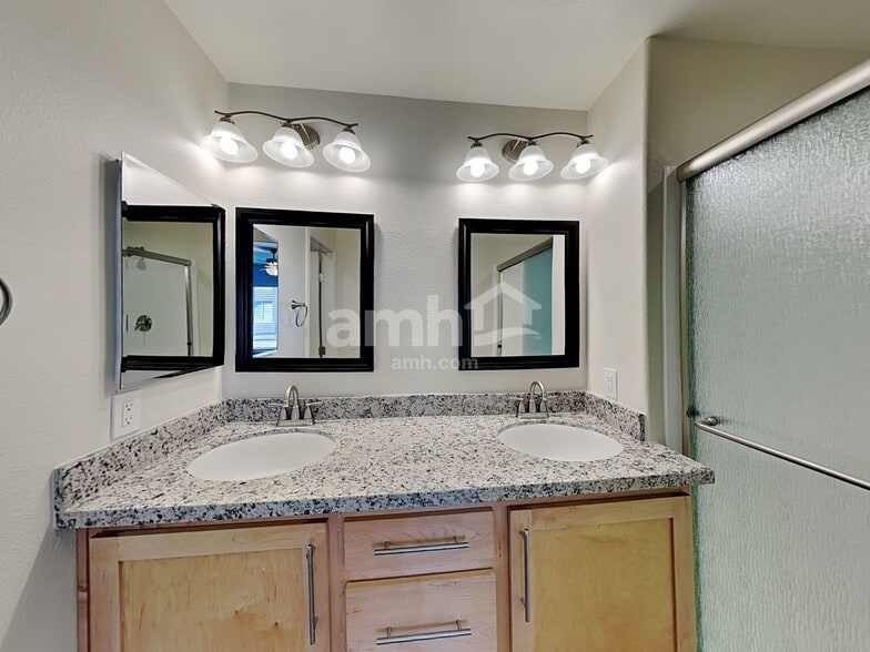 Building Photo - 9347 Brigham Ave