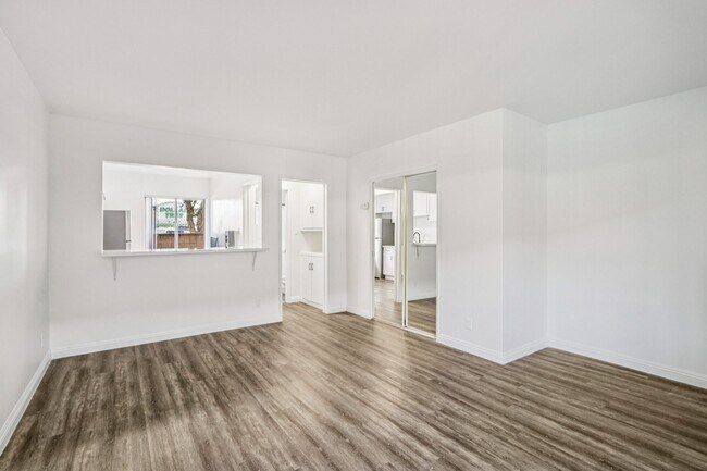 Floorplan - 15444-15454 Chatsworth St.