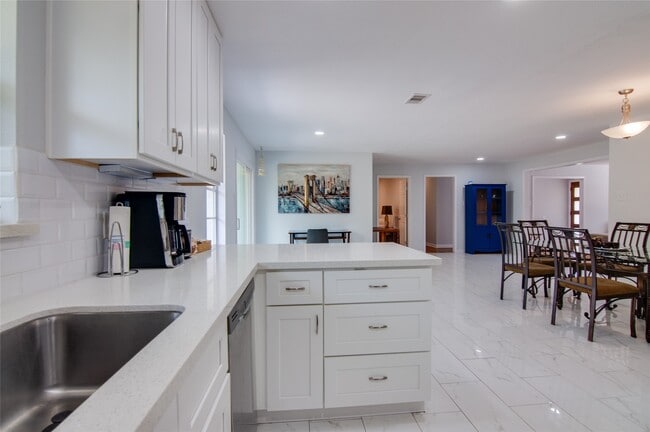 Building Photo - 8922 Opelika St