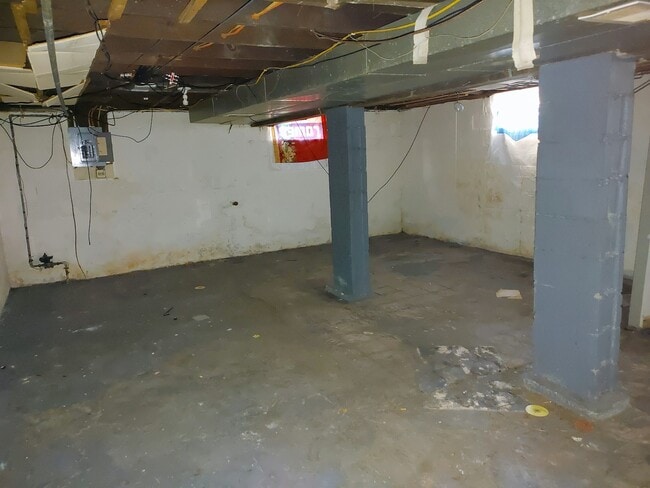 Building Photo - 1315 W John H Gwynn Jr Ave