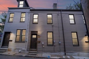 Building Photo - 523 Alpine Ave