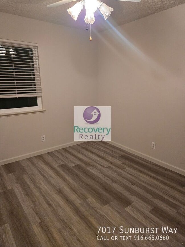 Building Photo - 7017 Sunburst Way