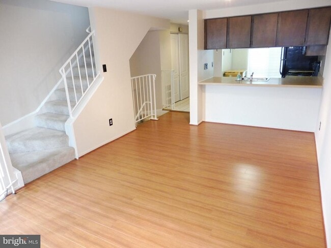 Building Photo - 9633 Brassie Way