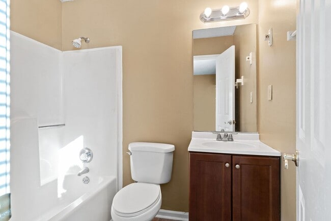 Building Photo - Quiet home near Fort Campbell- Waiting for you to call home